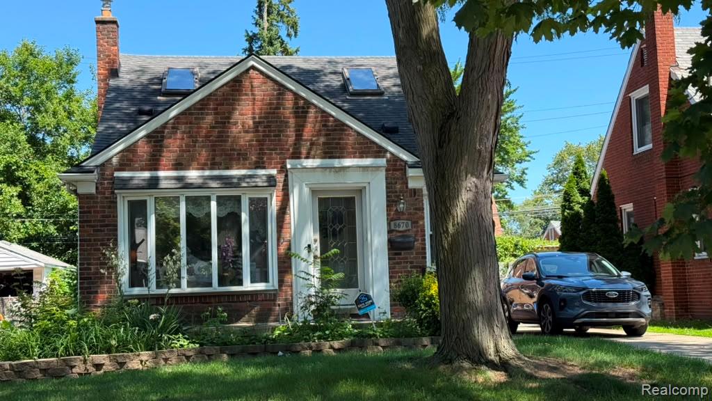 8670 Hazelton Street, Dearborn Heights, MI 48127 — front exterior
