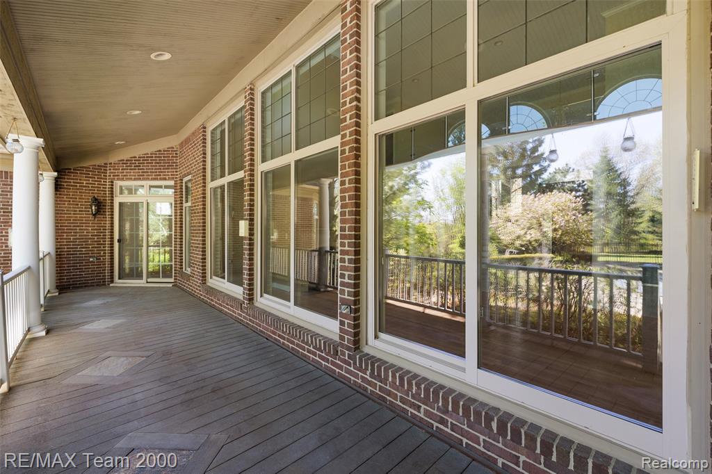 630 Sheldon Court, Rochester, MI 48306 — Photo 8