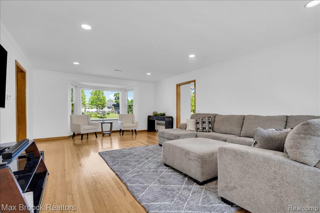 43747 Woodward Avenue, Bloomfield Hills, MI 48302 — Photo 11