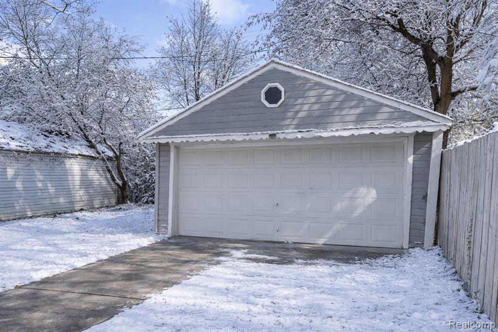 15460 Fielding Street, Detroit, MI 48223 — Photo 18