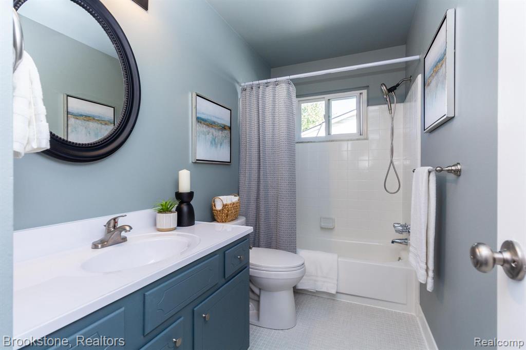 4335 Cypress Drive, Troy, MI 48085 — Photo 30