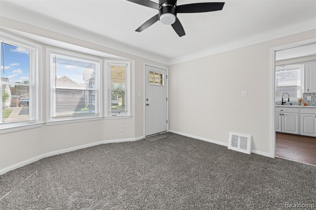 582 Mill Street, Lincoln Park, MI 48146 — Photo 5