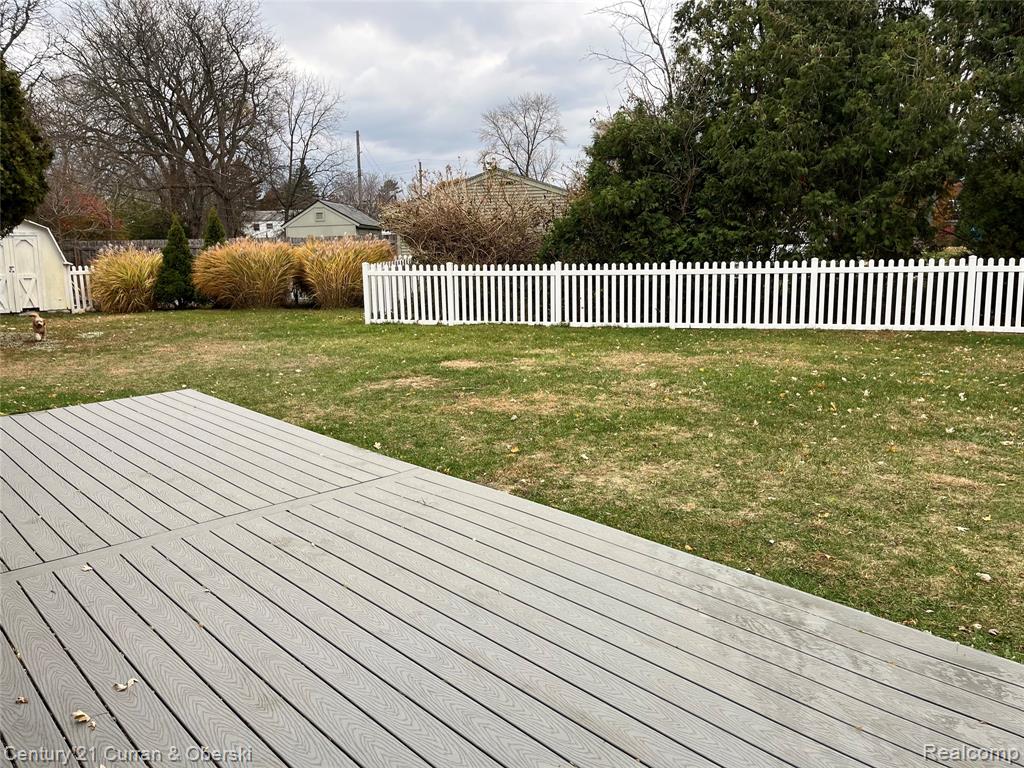 7431 N Briarcliff Knoll Drive, West Bloomfield, MI — Photo 24