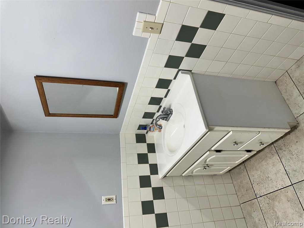 1120 Northview Drive, Caro, MI 48723 — Photo 32