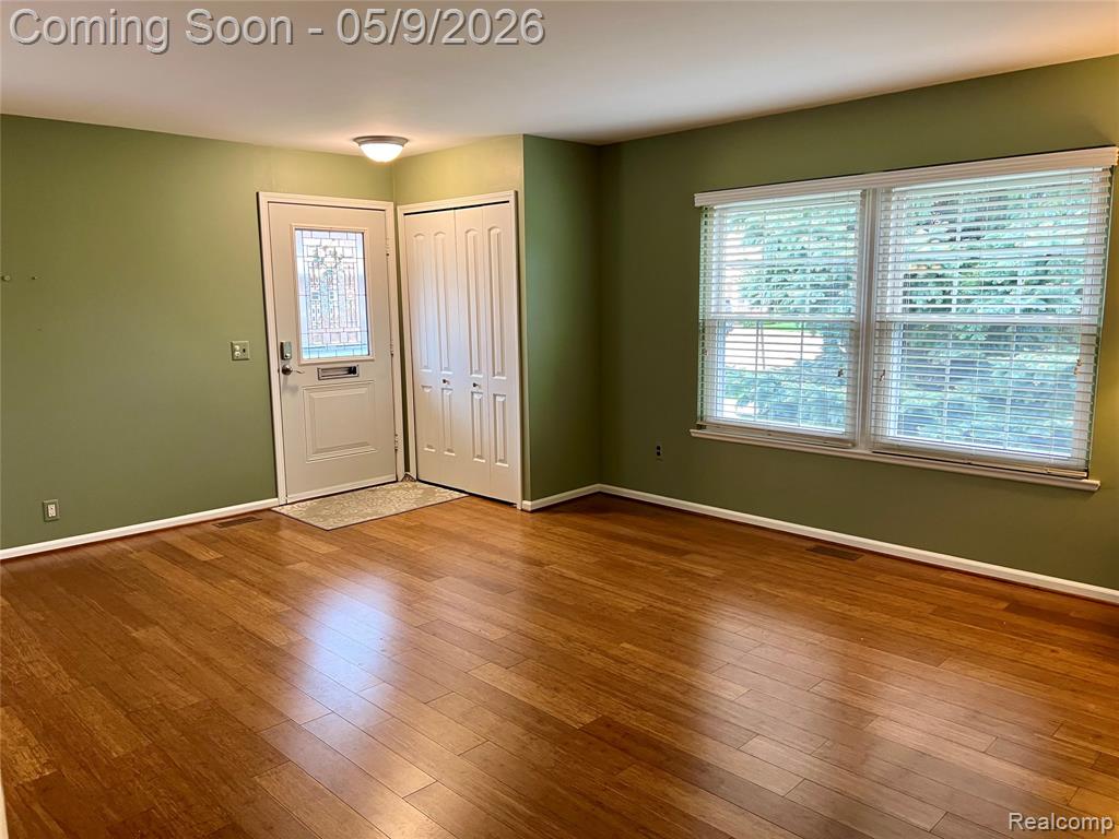 303 Doremus Lane, Saint Clair Shores, MI 48080 — Photo 10