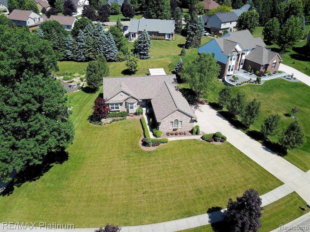 8927 Giovanni Ct, Howell, MI 48855 — Photo 46