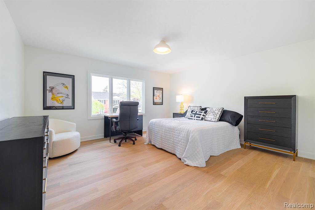655 CANTERBURY Road, Grosse Pointe Woods, MI 48236 — Photo 43