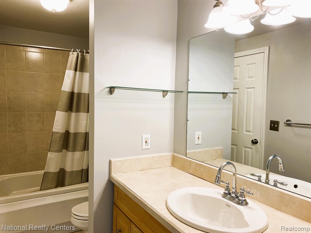 22533 CRANBROOKE Drive, Novi, MI — Photo 21