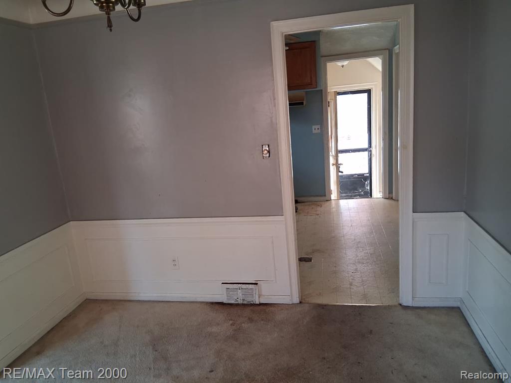 5228 Hillcrest Street, Detroit, MI 48236 — Photo 20
