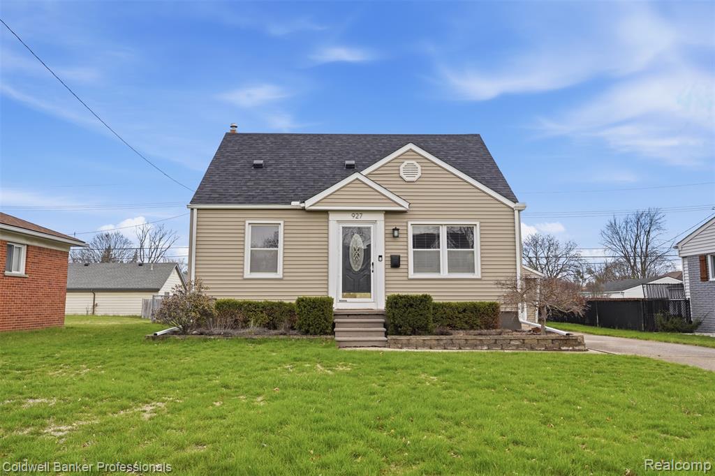 927 Montrose Avenue, Royal Oak, MI 48073 — Photo 2