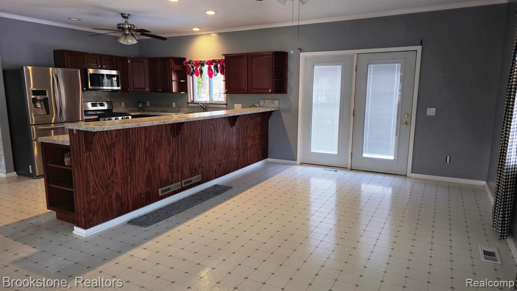 7090 LINDEN Road, Fenton, MI 48430 — Photo 24