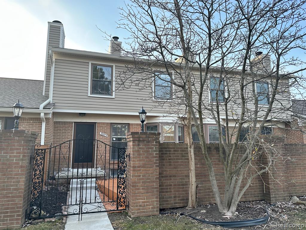 39975 CROSSWINDS, Novi, MI — front exterior
