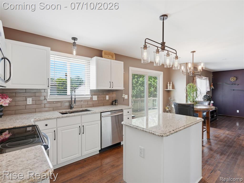 8324 Sherwood Drive, Grand Blanc, MI 48439 — Photo 10