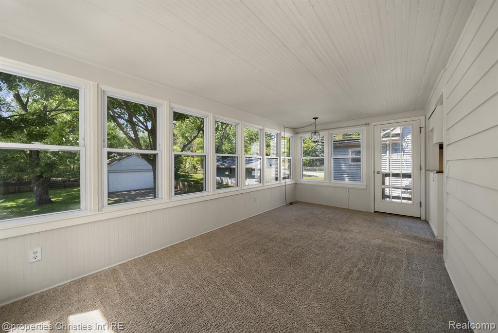 537 W 3RD Street, Rochester, MI 48307 — Photo 13