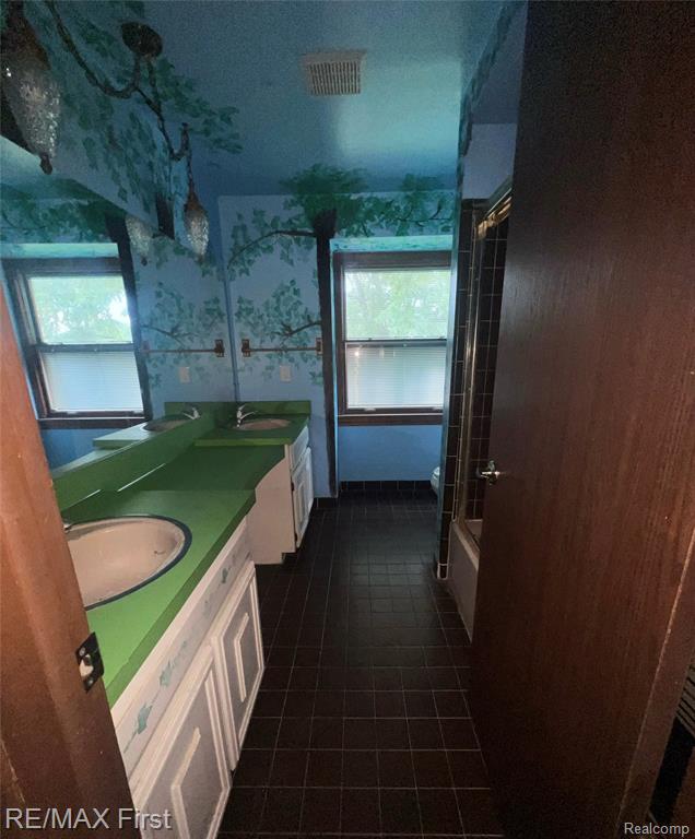 39713 CHAFFER, Clinton Twp, MI 48038 — Photo 4