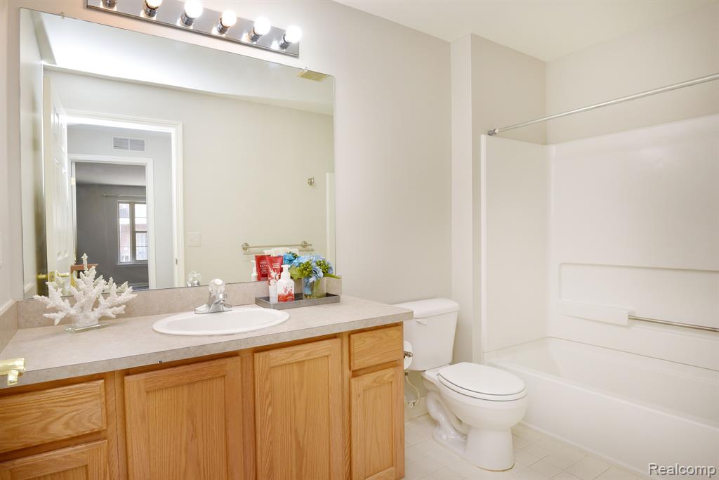 39516 ROCKCREST Lane, Northville, MI 48168 — Photo 29