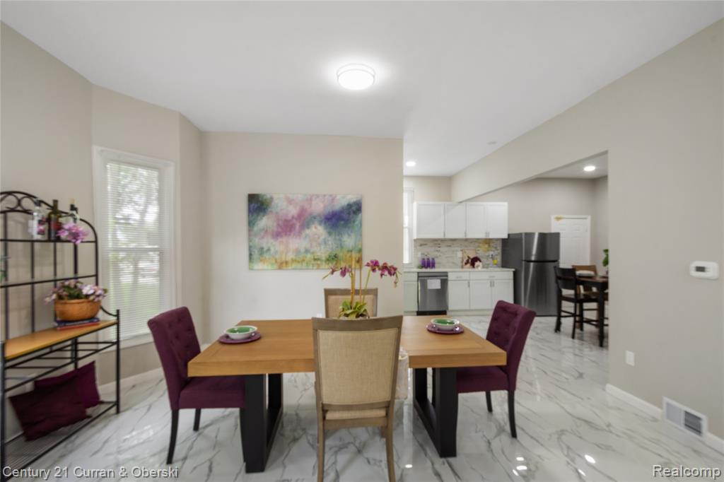 65 Melbourne Street, Detroit, MI 48202 — Photo 10