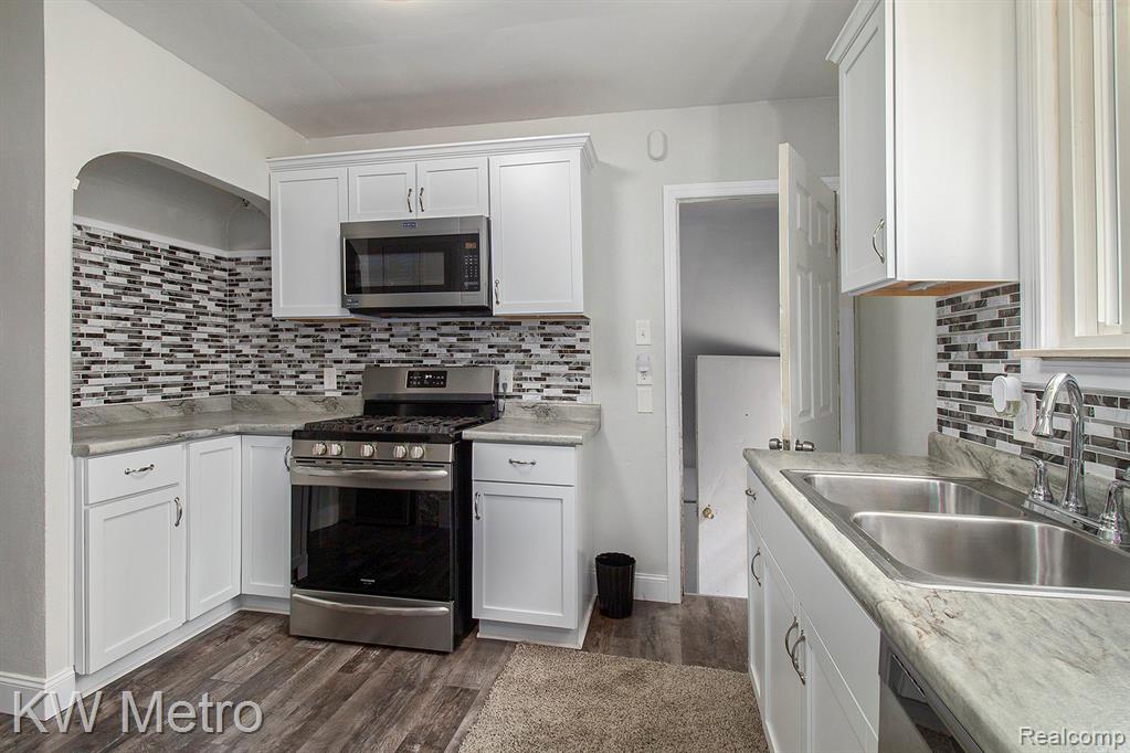 9211 Devonshire Road, Detroit, MI 48224 — Photo 14