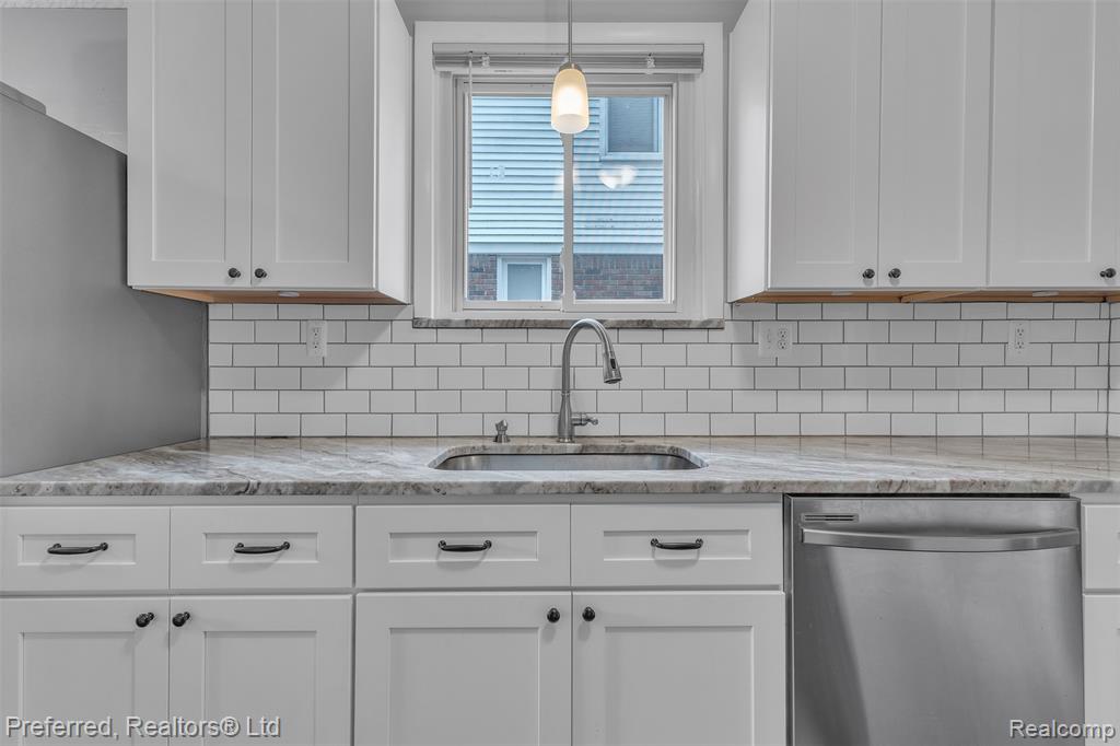 4422 Yorkshire Road, Detroit, MI 48224 — Photo 16