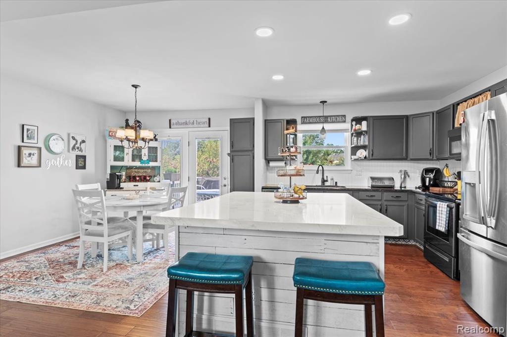 9327 Huron Park Drive, Brighton, MI 48116 — Photo 11