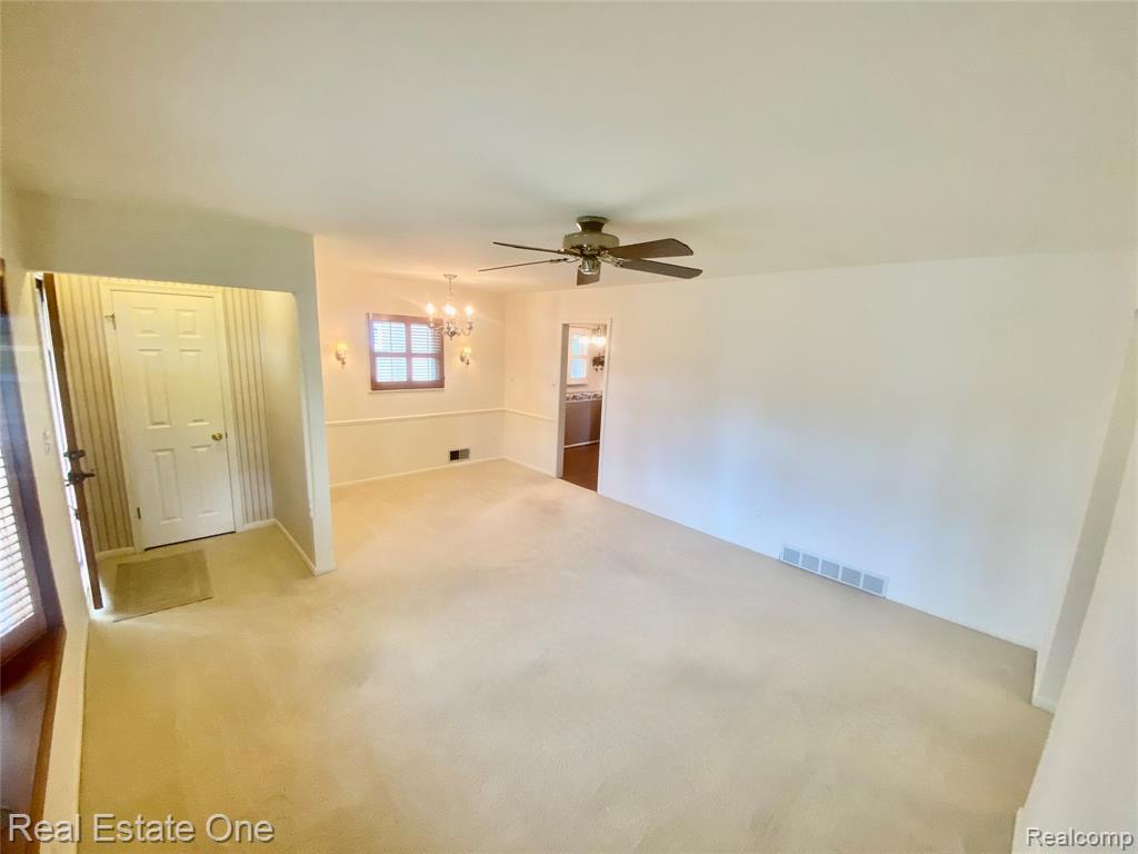 8262 Roselawn Street, Westland, MI — Photo 8