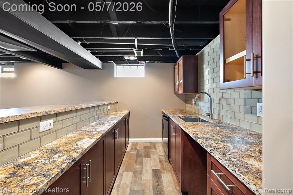 912 Woodsboro Drive, Royal Oak, MI 48067 — Photo 16