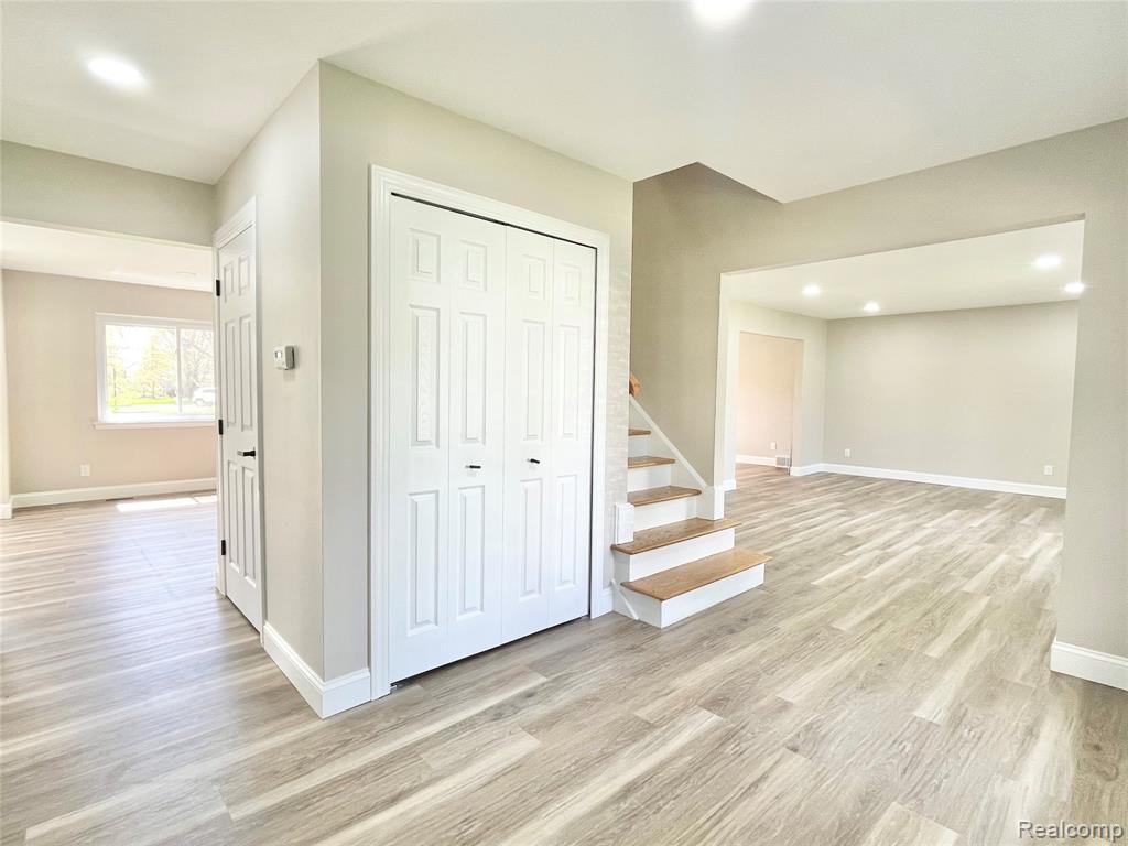 600 SEDGEFIELD Drive, Bloomfield Hills, MI 48304 — Photo 13