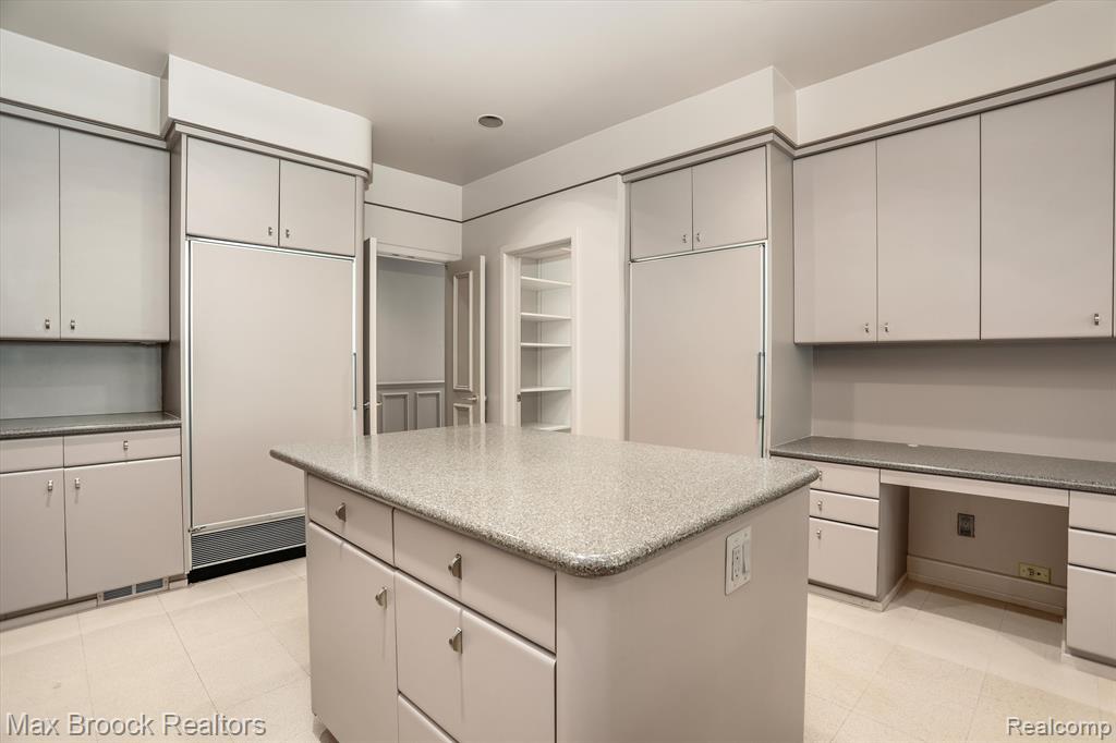 4366 KAREN Lane, Bloomfield Hills, MI 48302 — Photo 20