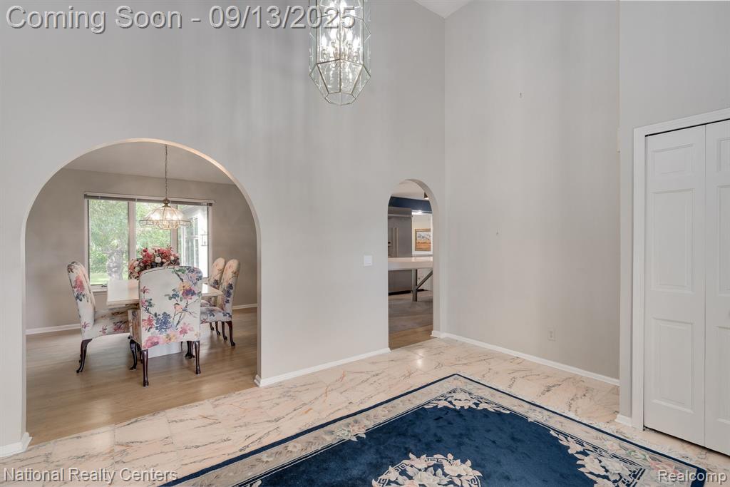 5118 Vincennes Court, Bloomfield Hills, MI 48302 — Photo 11