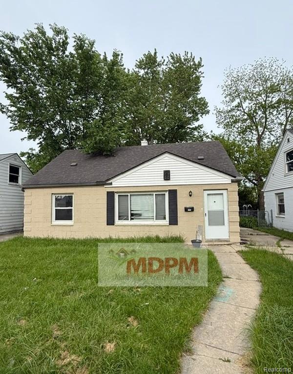 22763 Almond Avenue, Eastpointe, MI 48021