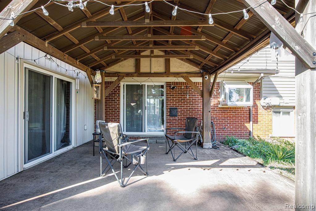 5807 Shetland Way, Waterford, MI 48327 — Photo 4