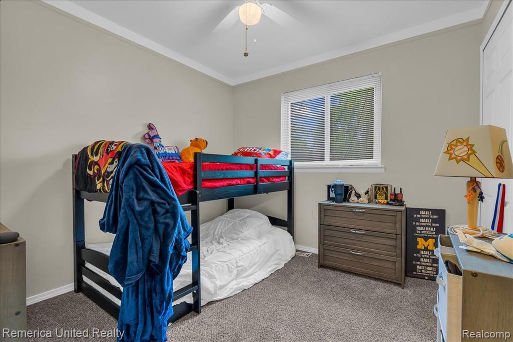 43488 LAURELWOOD, Canton, MI 48187 — Photo 16
