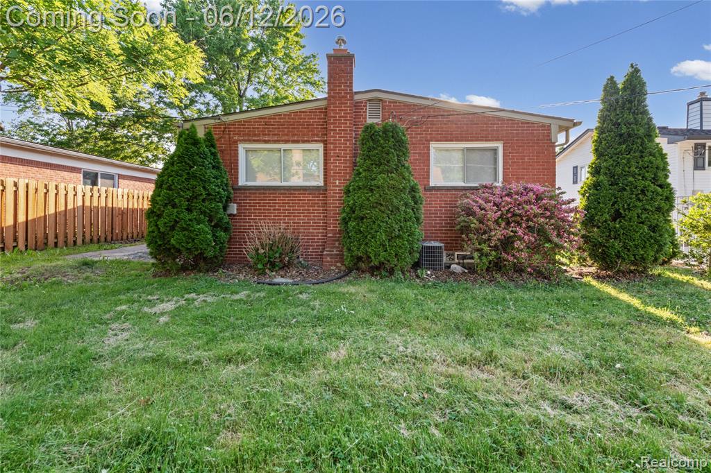 30772 J Carls Street, Roseville, MI 48066 — Photo 25
