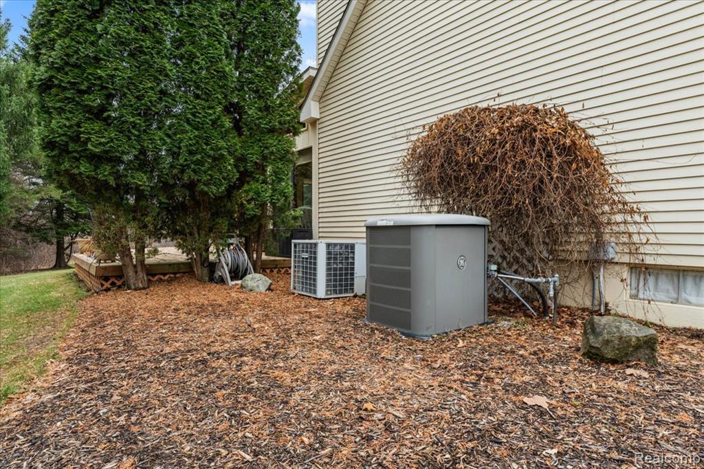 3555 W Drahner Road, Oxford, MI 48371 — Photo 7