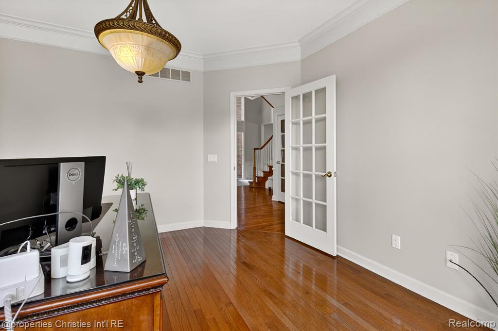 45094 Oak Forest Drive, Northville, MI 48168 — Photo 27