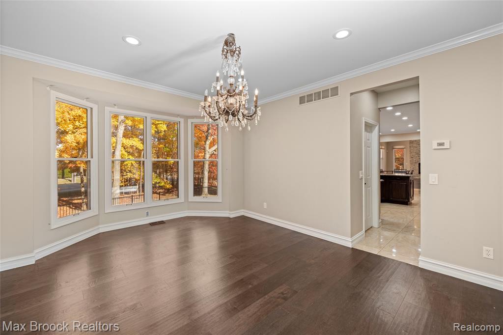 6986 Crosswell Drive, West Bloomfield, MI — Photo 11