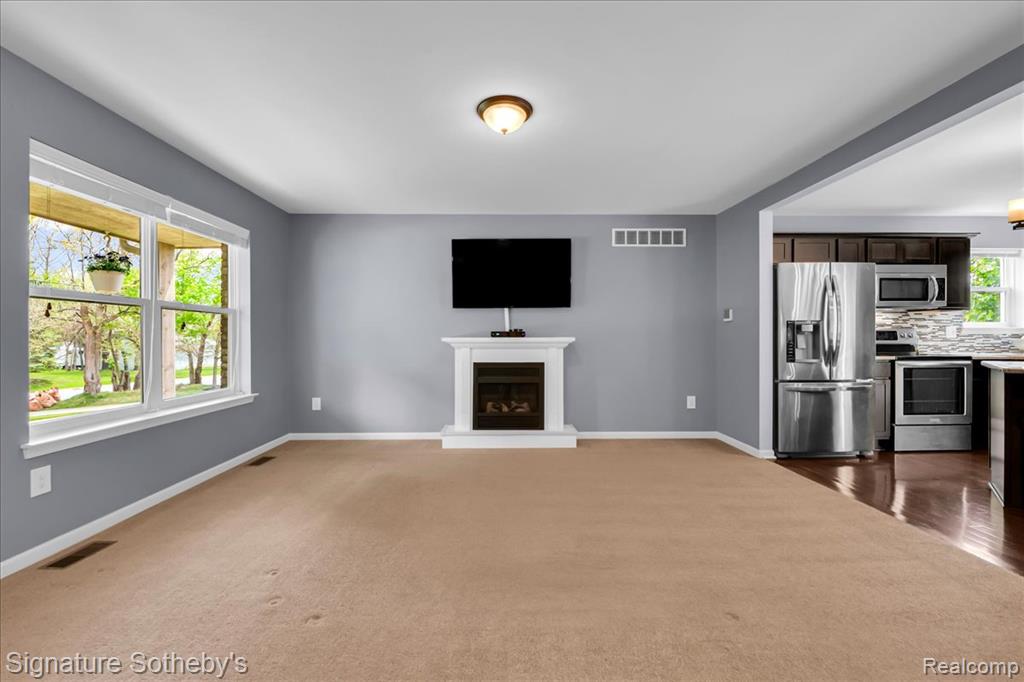 24219 Martindale Road, South Lyon, MI 48178 — Photo 4
