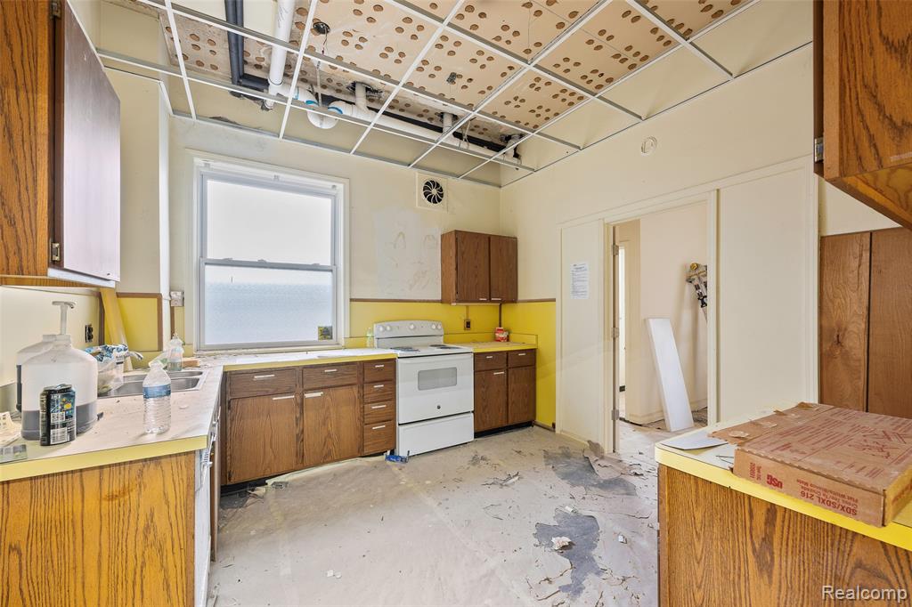 16625 Grand River Avenue, Detroit, MI 48227 — Photo 11