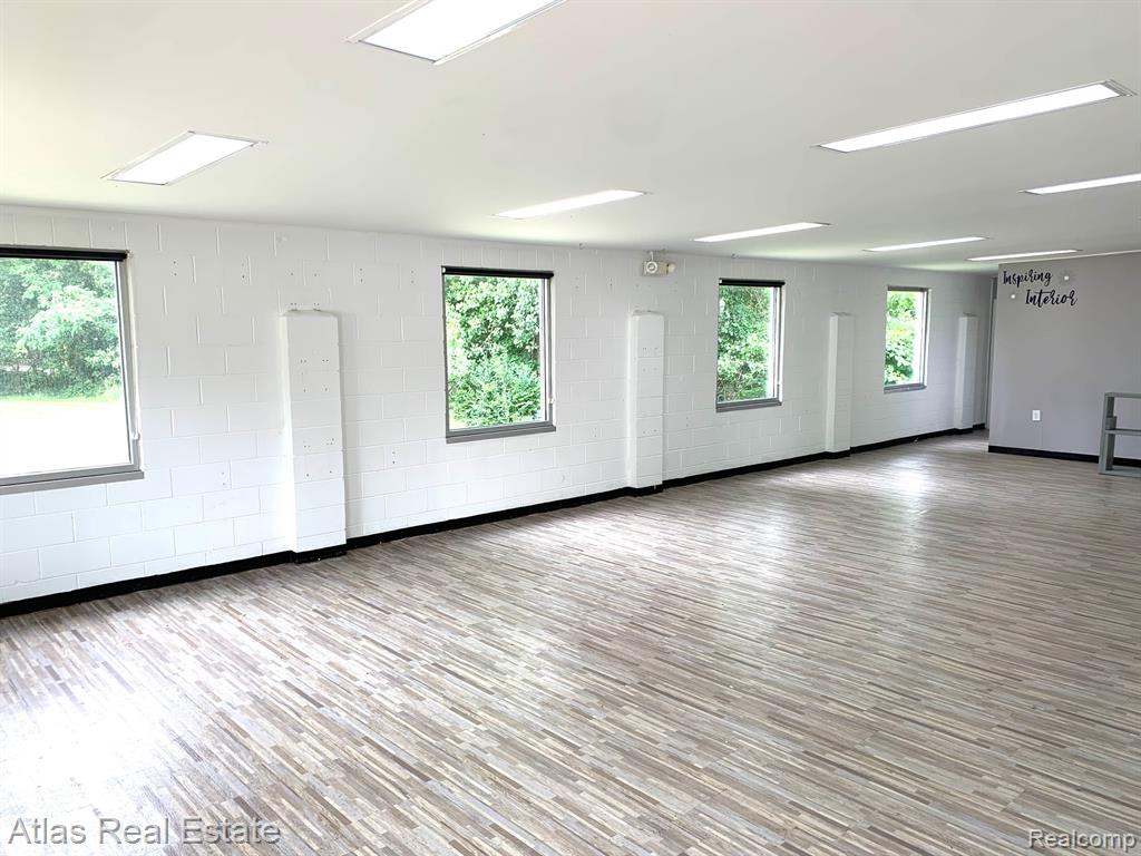8217 S State Road, Goodrich Vlg, MI — Photo 5