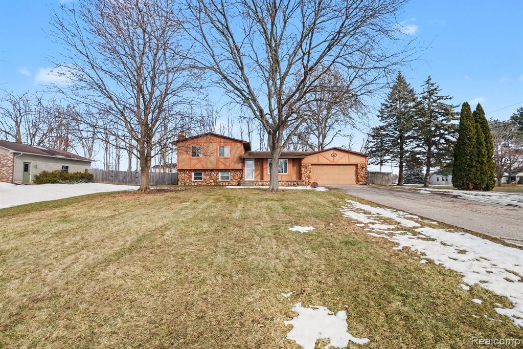 9184 Chesterfield Drive, Swartz Creek, MI 48473 — Photo 28