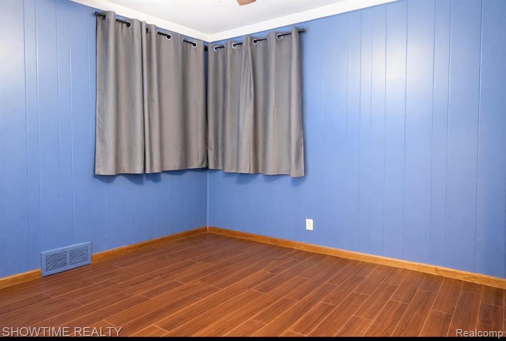 26261 Linwood Street, Roseville, MI, 48066