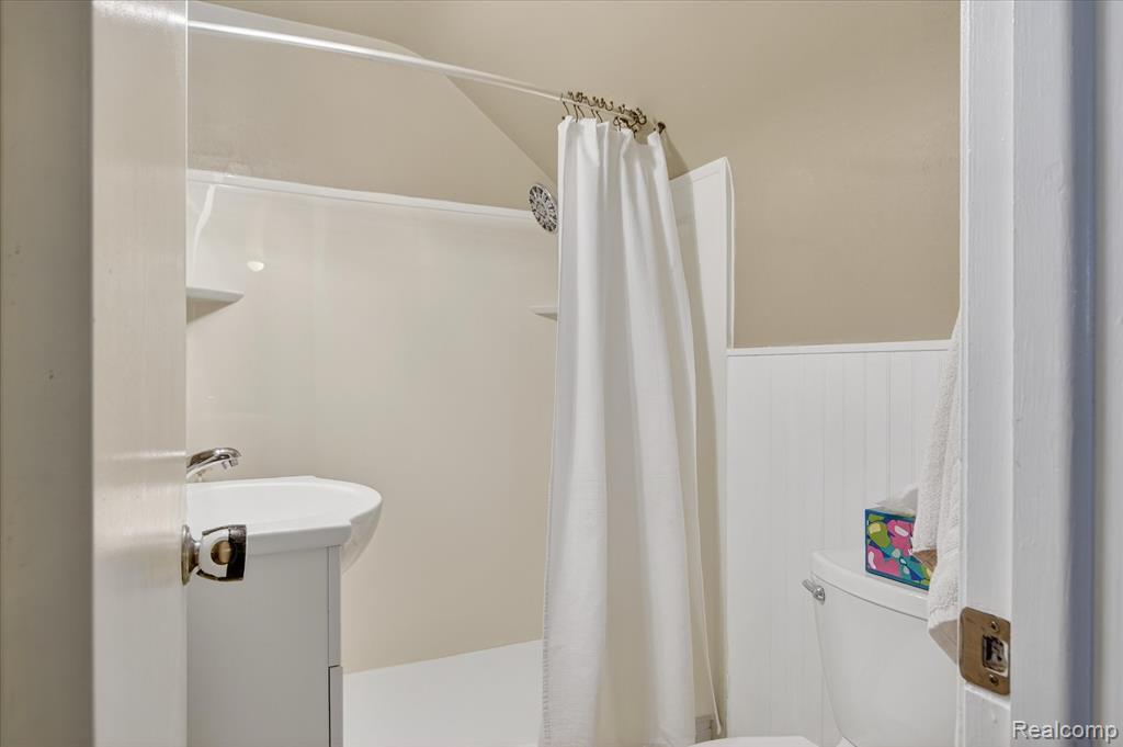 3 Adams Lane, Dearborn, MI 48120 — Photo 40