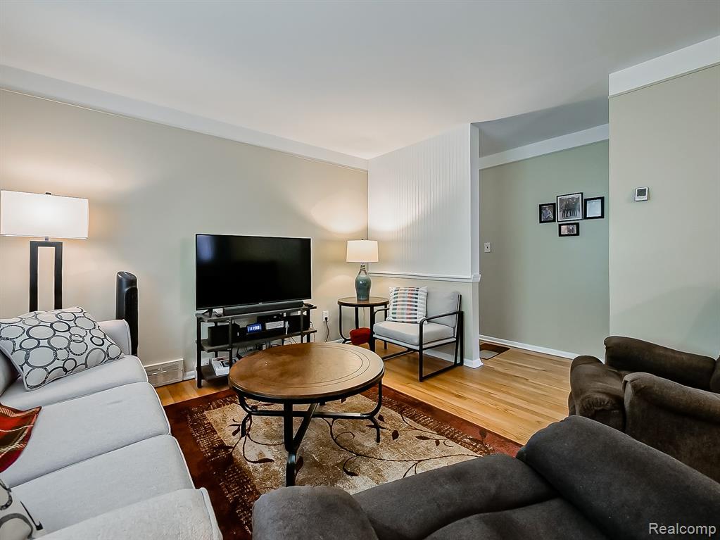 29221 Mark Avenue, Madison Heights, MI 48071 — Photo 8