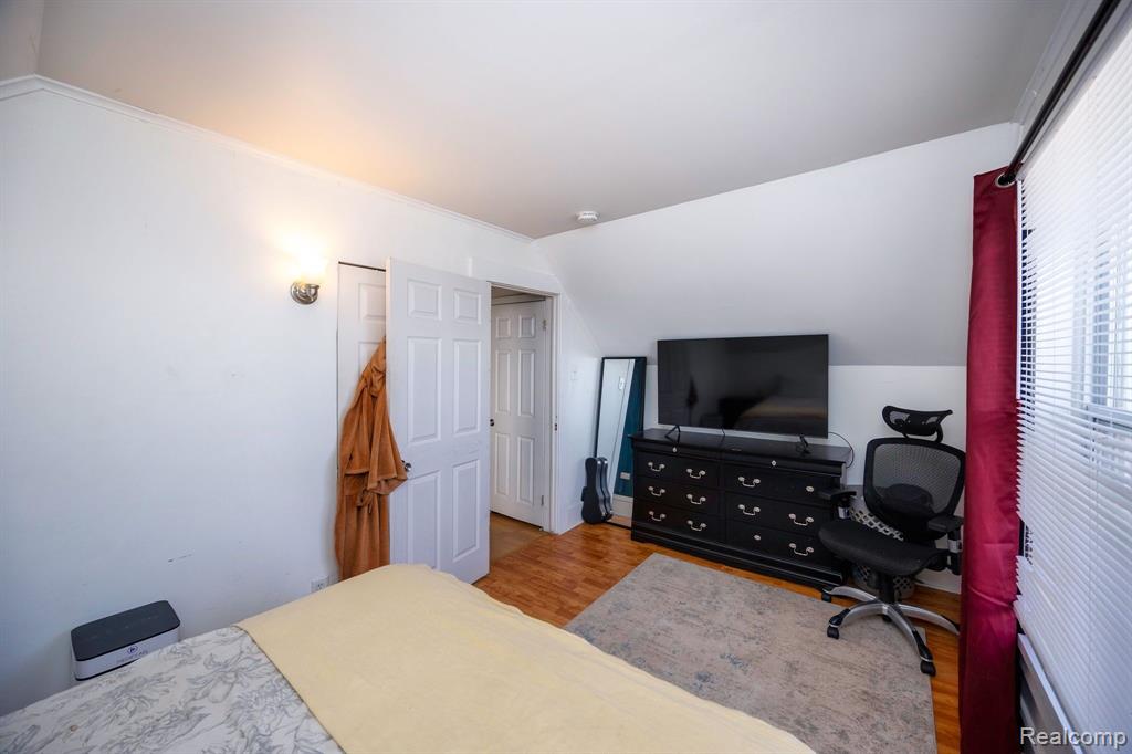 569 CLEOPHUS Parkway, Lincoln Park, MI 48146 — Photo 29