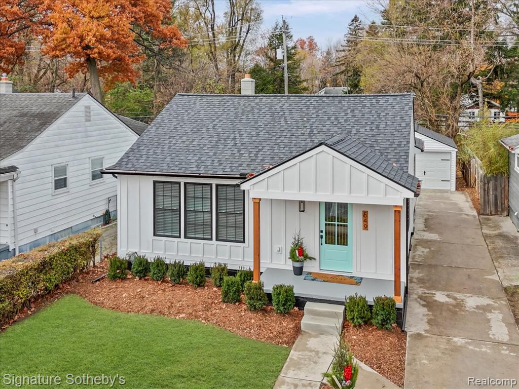 549 Edgewood Place, Fenton, MI 48220 — Photo 22