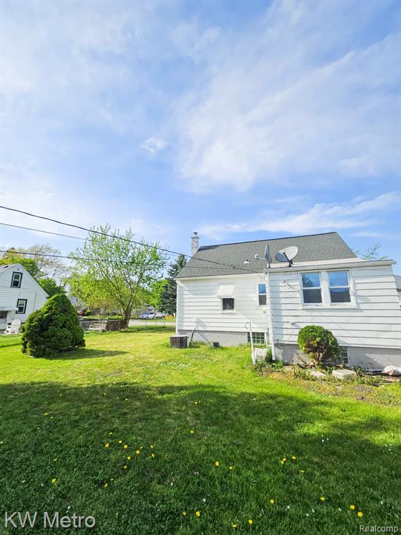 4010 Stolzenfeld Avenue, Warren, MI 48091 — Photo 17
