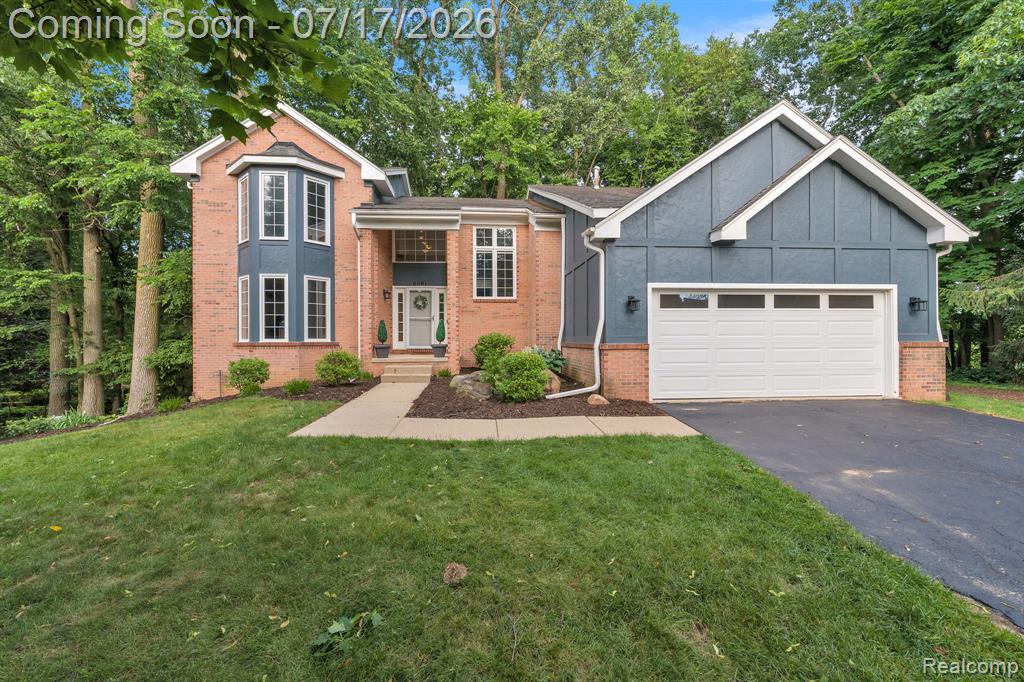 6081 Beachwood Drive, West Bloomfield, MI 48324 — Photo 5