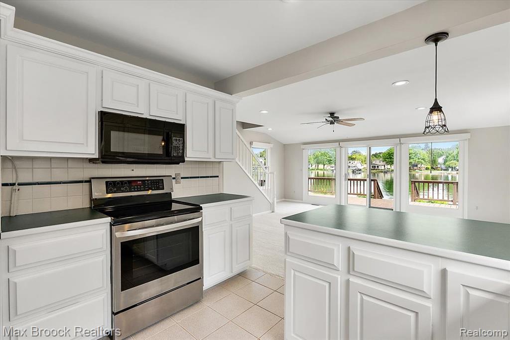 1323 Castlewood Drive, White Lake, MI — Photo 10