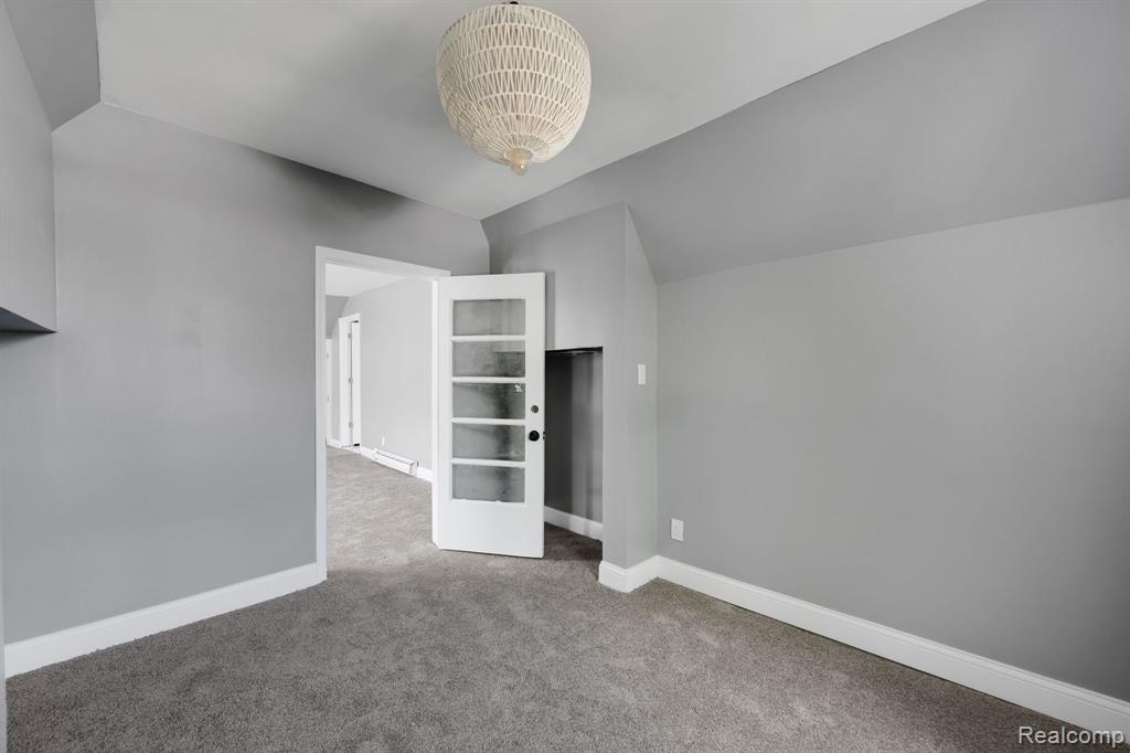 9201 BOLEYN Street, Detroit, MI 48224 — Photo 8