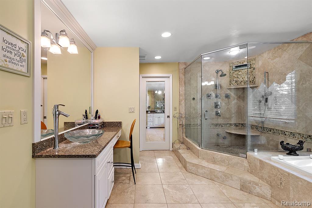 8398 ELKRUN Drive, Clarkston, MI 48348 — Photo 34